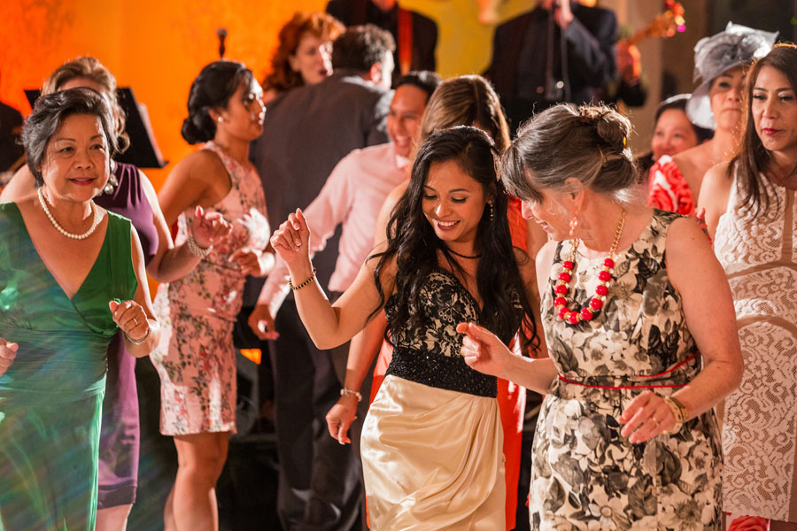 guests dancing rosewood sand hill